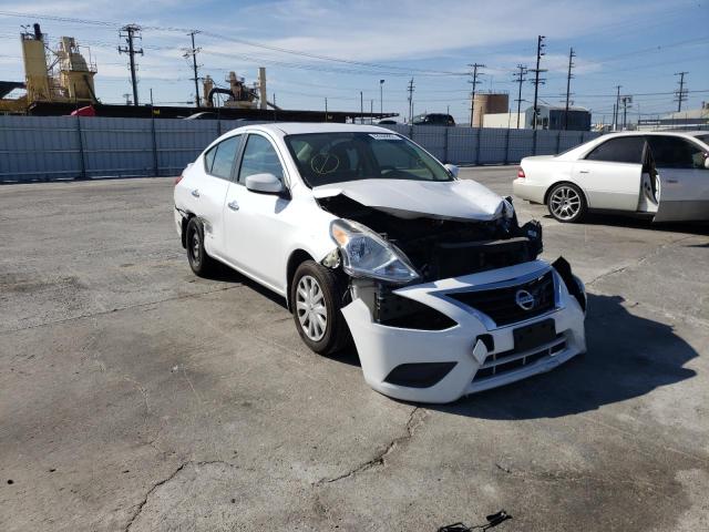 NISSAN VERSA S 2015 مع رقم تعريف المركبة 3N1CN7AP2FL936767 - صورة من المزاد