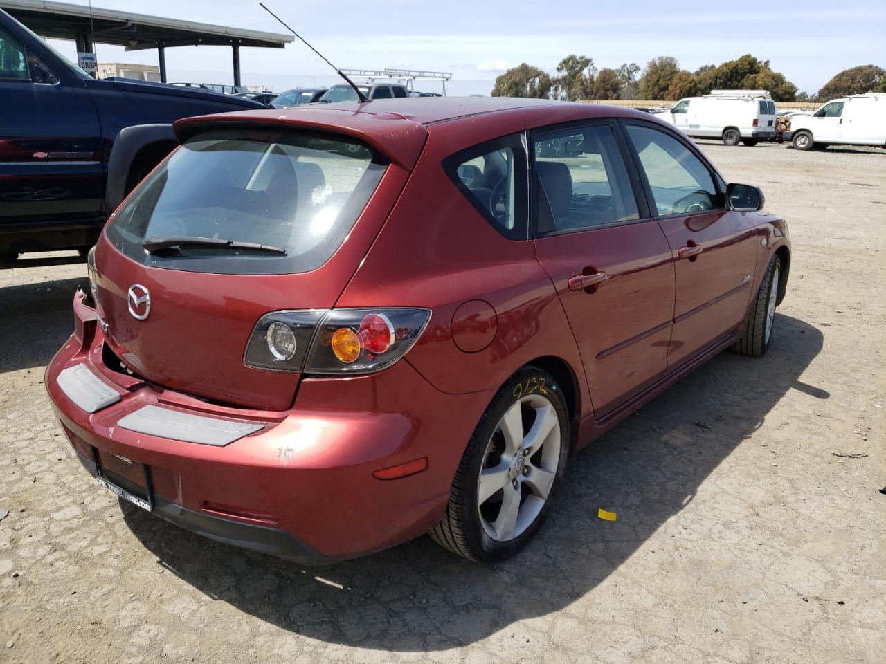 Photo 4 from auction – 2006 MAZDA 3 HATCHBAC with VIN JM1BK344861439967