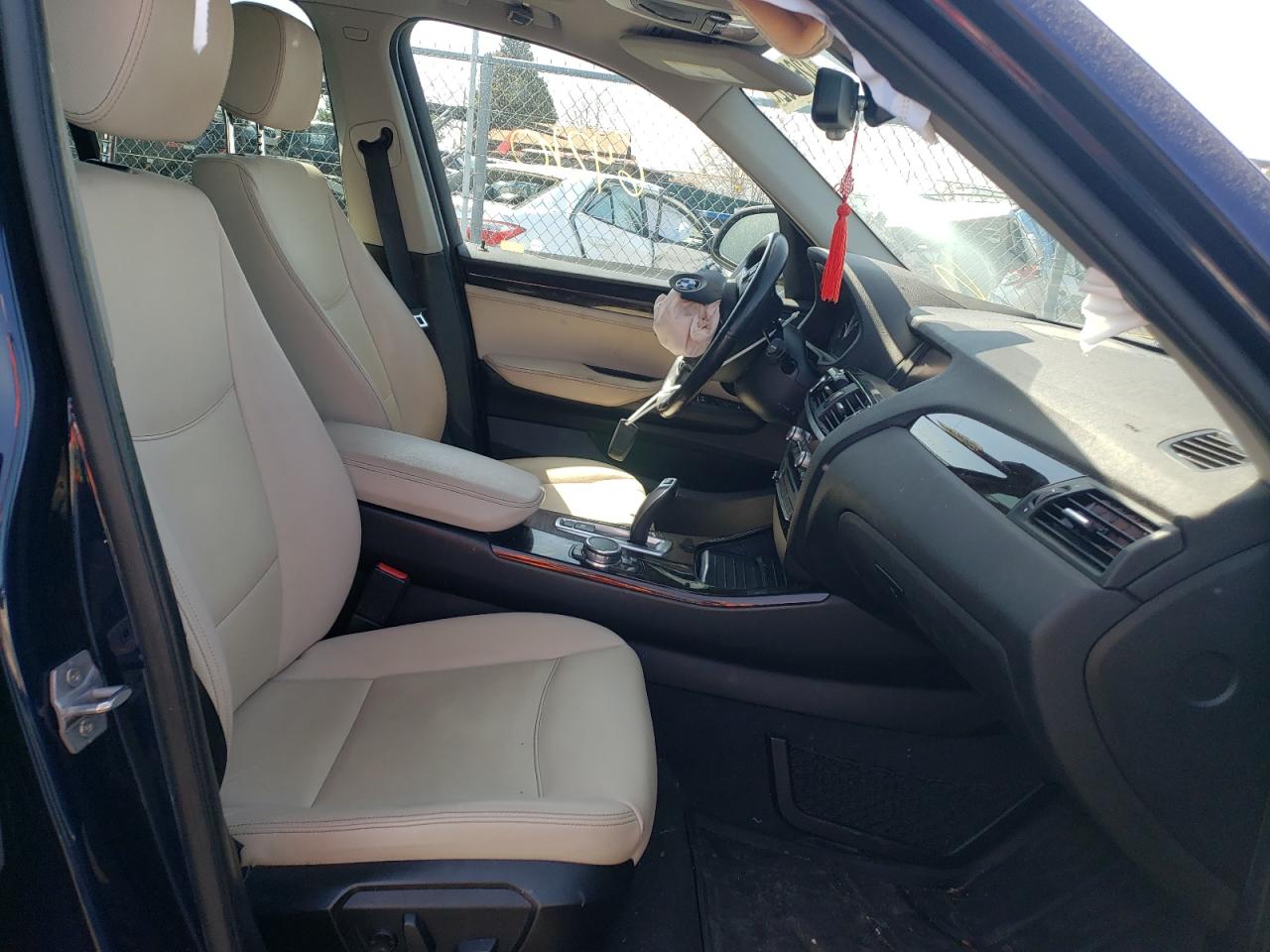 Photo 5 from auction – 2016 BMW X3 XDRIVE2 with VIN 5UXWX9C52G0D90967