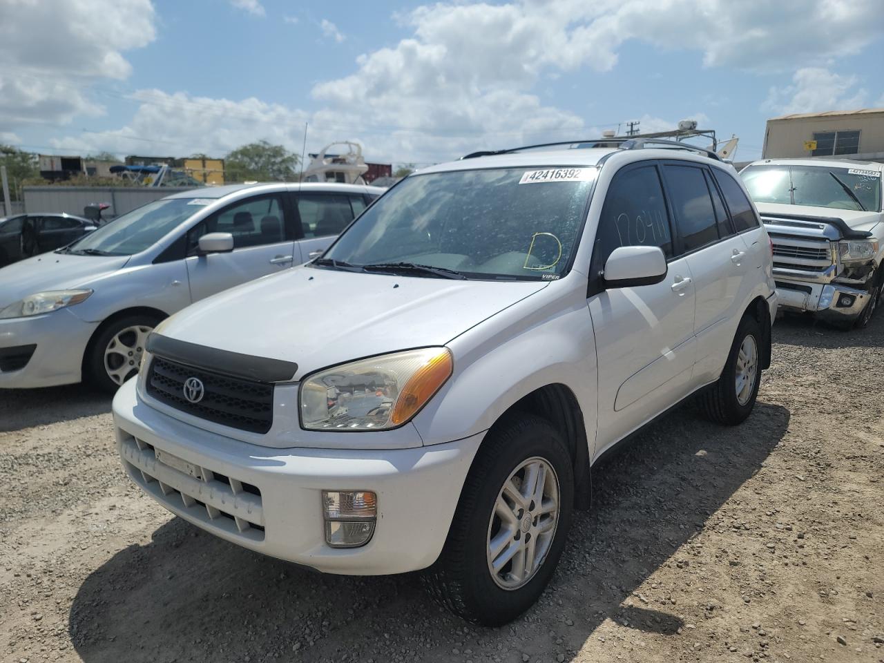 Photo 2 from auction – 2003 TOYOTA RAV4 with VIN JTEGH20V630105768