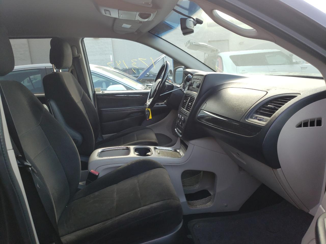 Photo 5 from auction – 2012 DODGE GRAND CARA with VIN 2C4RDGCG6CR330054