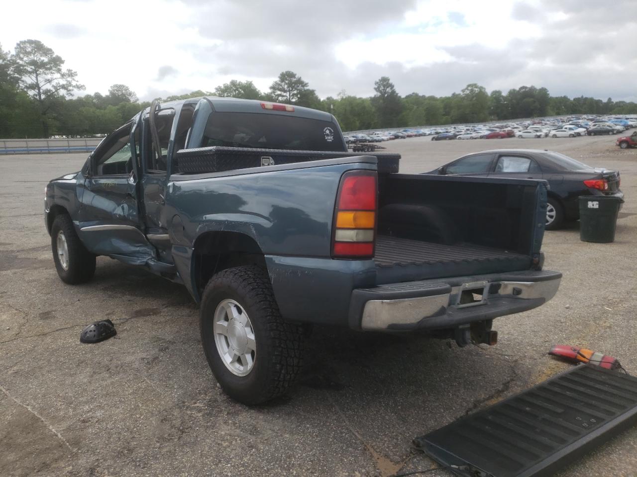 Photo 3 from auction – 2006 GMC NEW SIERRA with VIN 2GTEK13T561138884