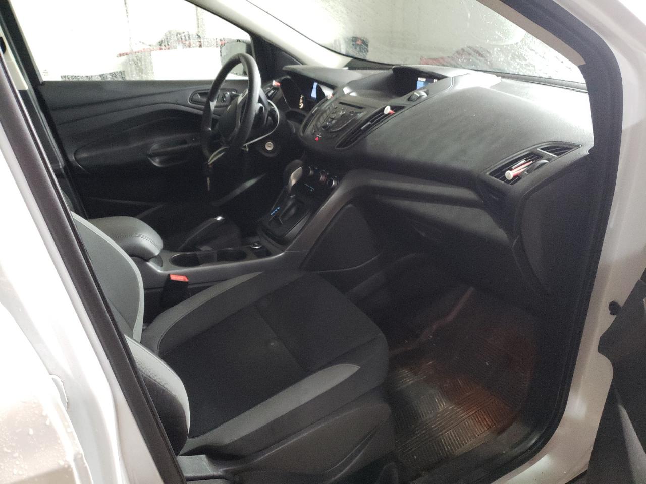 Photo 5 from auction – 2013 FORD ESCAPE with VIN 1FMCU0F70DUD87889