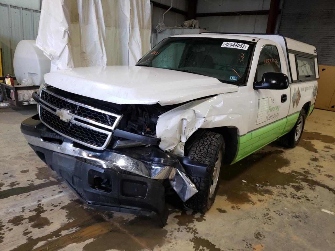 Photo 2 from auction – 2006 CHEVROLET SILVERADO with VIN 3GCEC14X26G267767