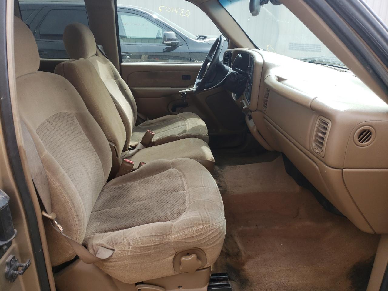 Photo 5 from auction – 2000 CHEVROLET SILVERADO with VIN 2GCEC19T2Y1325586
