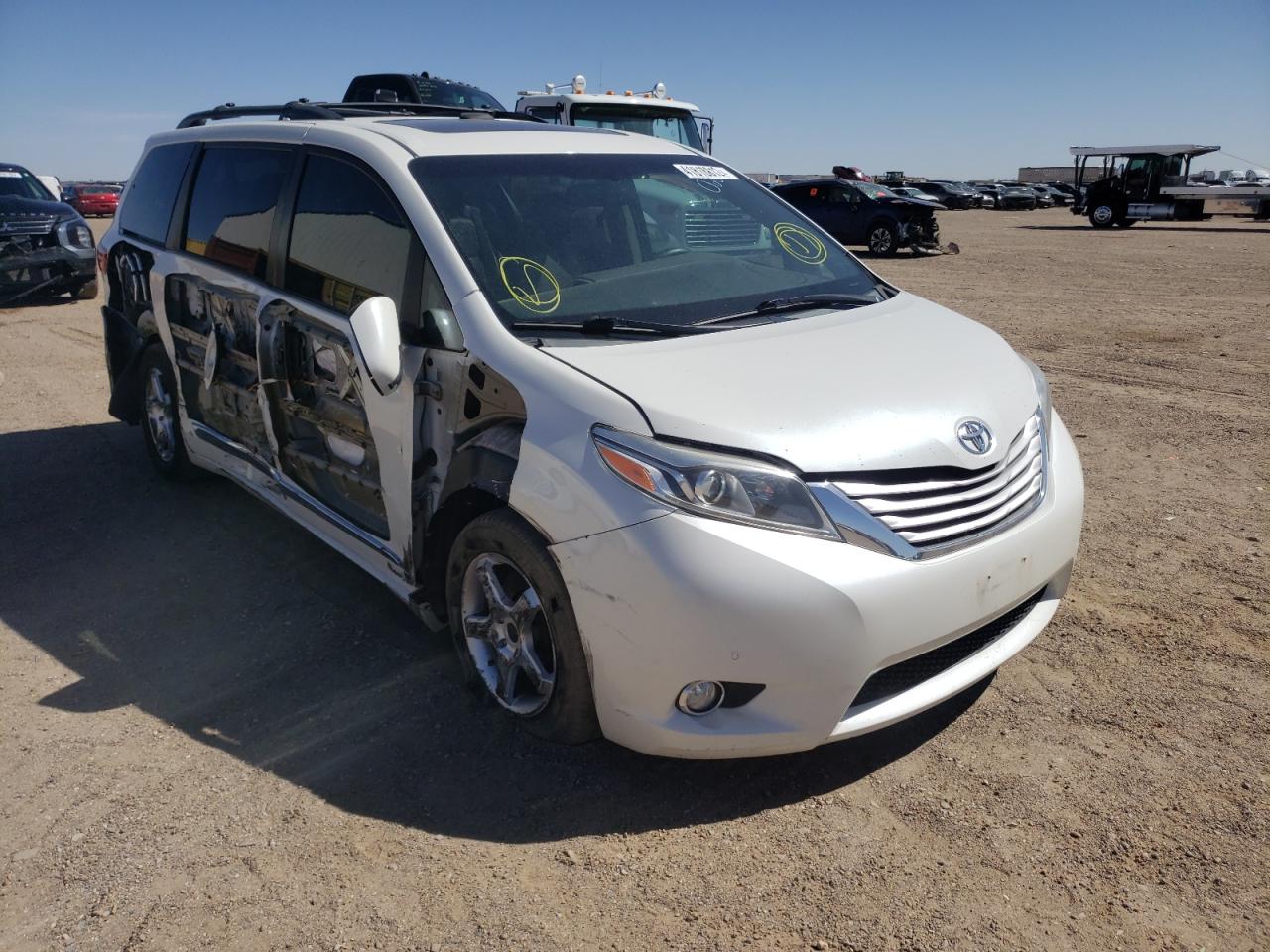 TOYOTA SIENNA XLE 2015 with VIN 5TDYK3DC4FS690277 - Photo from auction