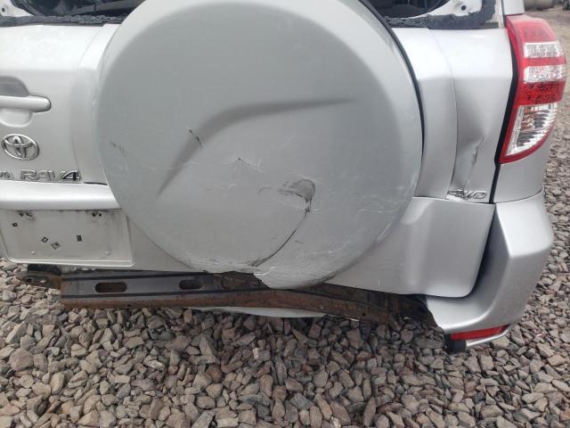 Zdjęcie 9 z aukcji – 2009 TOYOTA RAV4 z VIN JTMBF33V49D020404