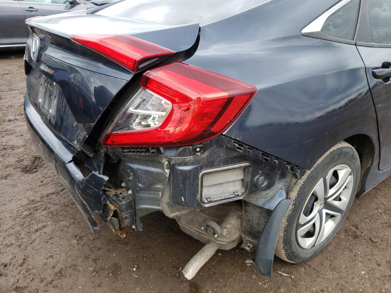 Photo 9 from auction – 2017 HONDA CIVIC LX with VIN 19XFC2F53HE069364