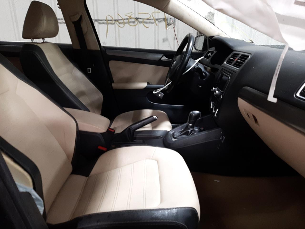 Photo 5 from auction – 2012 VOLKSWAGEN JETTA SEL with VIN 3VWLP7AJ4CM395727