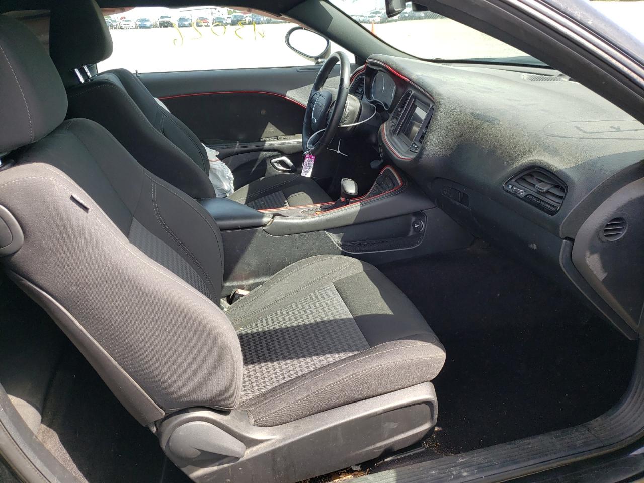 Photo 5 from auction – 2018 DODGE CHALLENGER with VIN 2C3CDZBT6JH162066