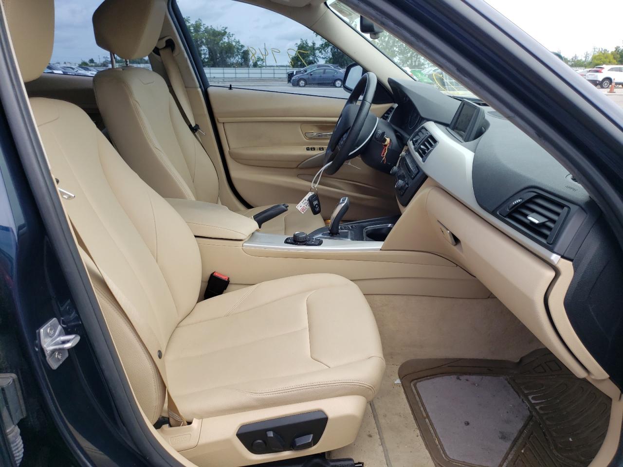 Photo 5 from auction – 2015 BMW 320 I with VIN WBA3B1C57F5A05938