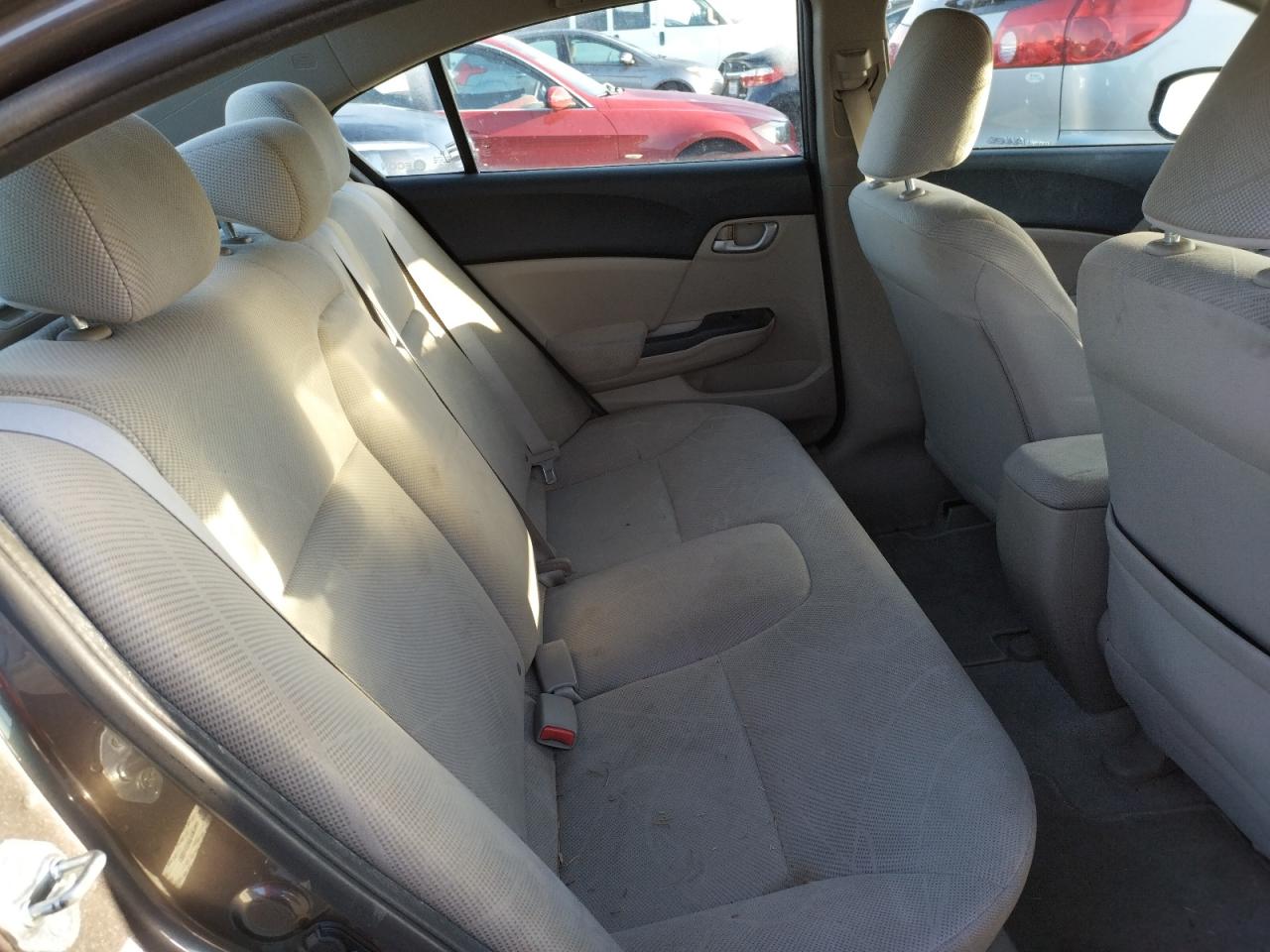 Zdjęcie 6 z aukcji – 2012 HONDA CIVIC LX z VIN 19XFB2F55CE310207