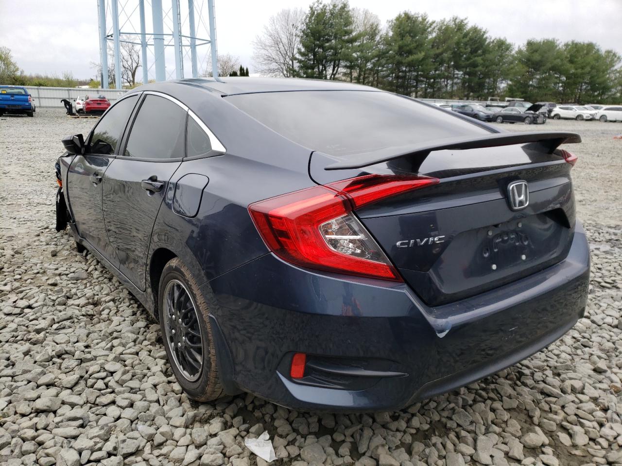 Photo 3 from auction – 2017 HONDA CIVIC LX with VIN 2HGFC2F58HH523369