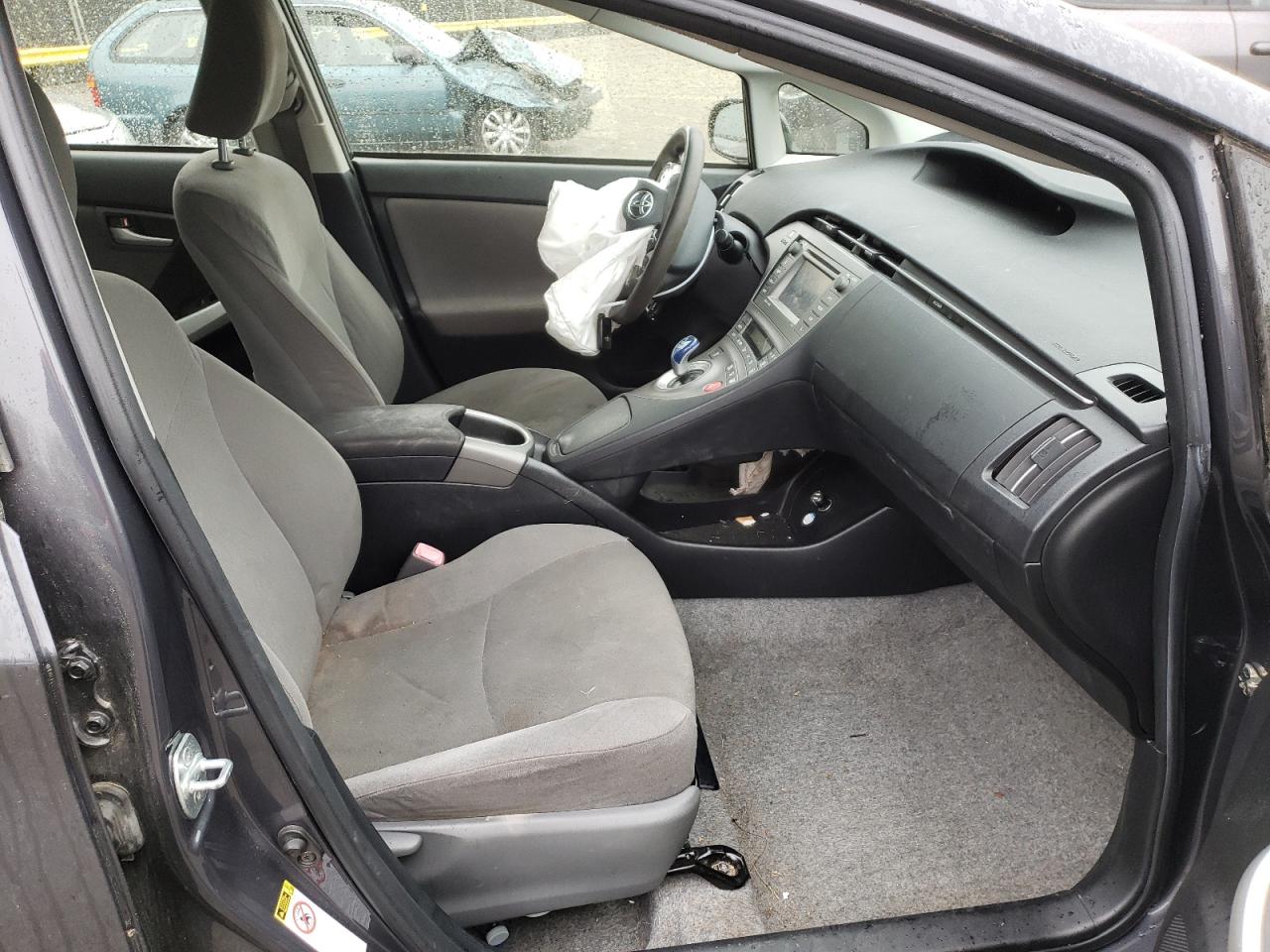 Photo 5 from auction – 2013 TOYOTA PRIUS with VIN JTDKN3DU0D1674044