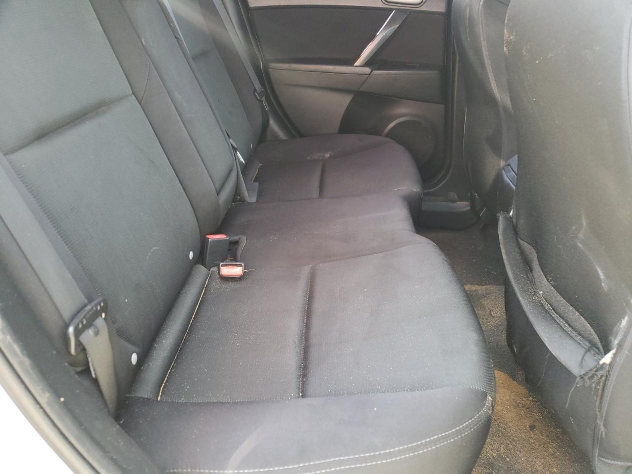 Photo 6 from auction – 2011 MAZDA 3 S with VIN JM1BL1K52B1392913