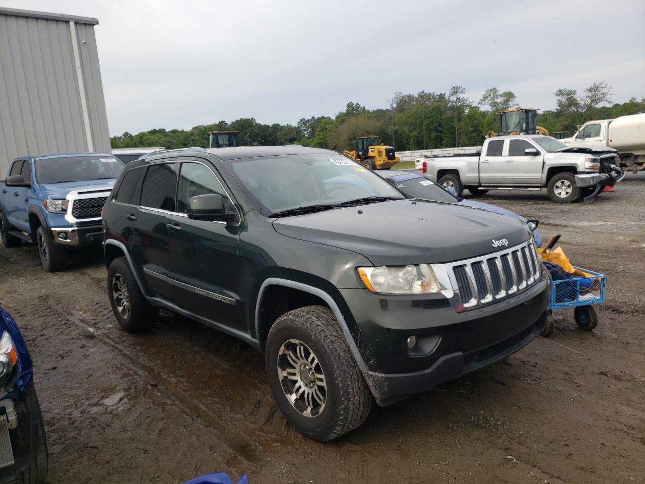 JEEP GRAND CHER 2011 with VIN 1J4RS4GG9BC597267 - Photo from auction