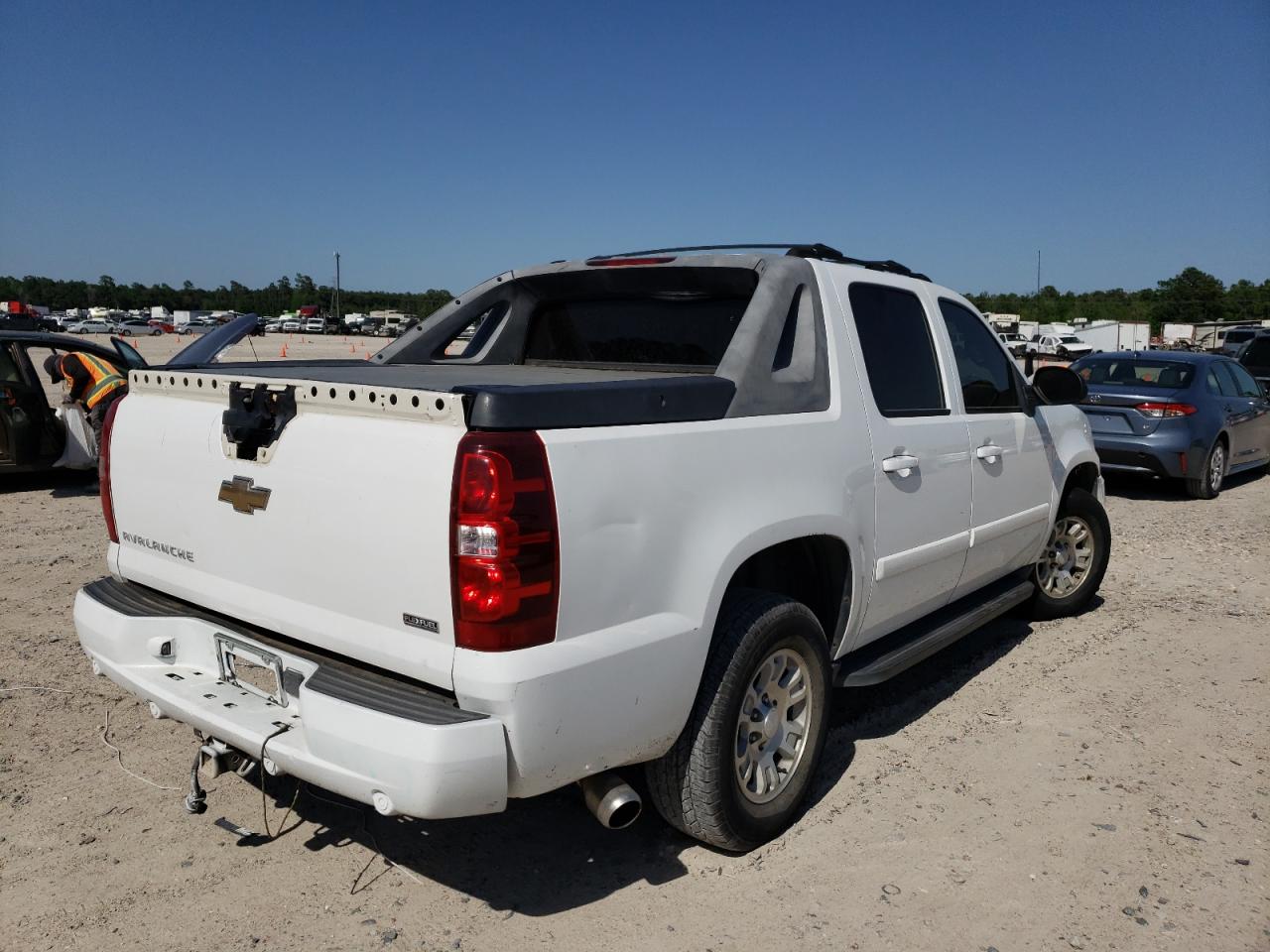 Photo 4 from auction – 2007 CHEVROLET AVALANCHE with VIN 3GNEC12J97G160304
