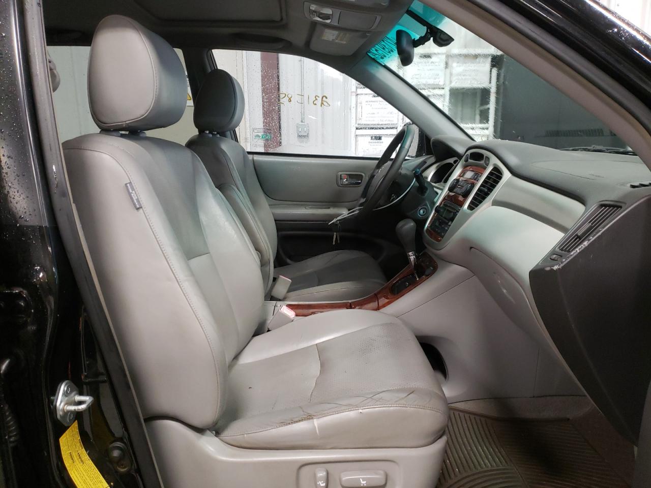 Photo 5 from auction – 2006 TOYOTA HIGHLANDER with VIN JTEDW21A160013914