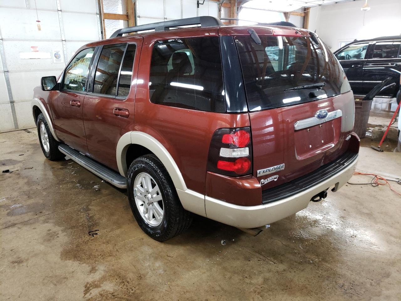 Photo 3 from auction – 2009 FORD EXPLORER E with VIN 1FMEU74E19UA33034