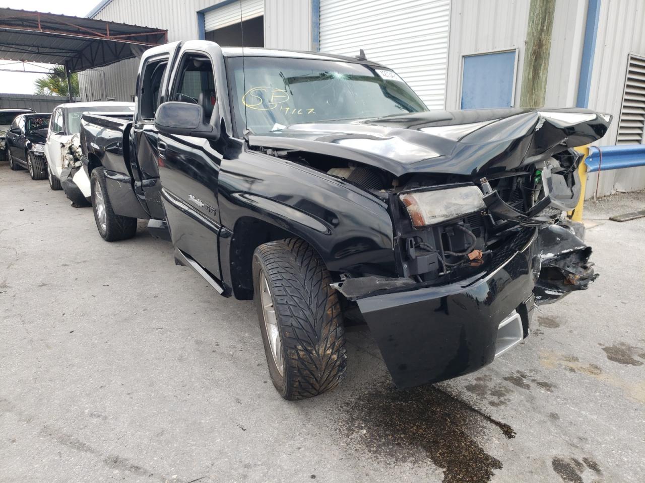 CHEVROLET SILVERADO 2006 with VIN 2GCEC19N761261026 - Photo from auction