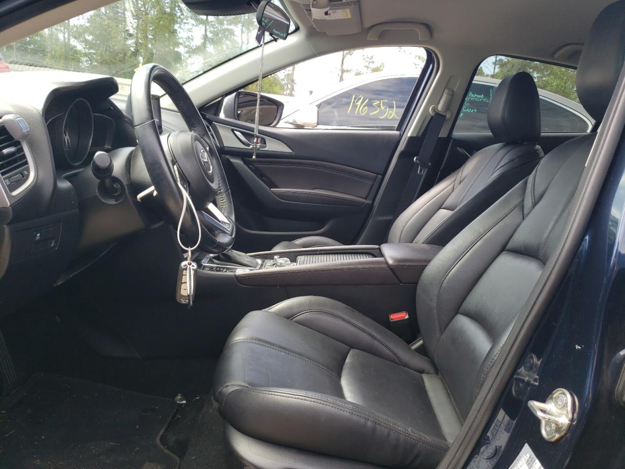 Photo 5 from auction – 2018 MAZDA 3 TOURING with VIN 3MZBN1V36JM172001
