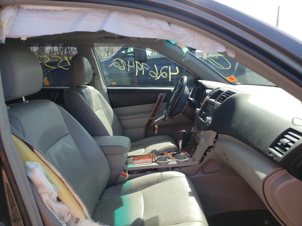 Zdjęcie 5 z aukcji – 2012 TOYOTA HIGHLANDER z VIN 5TDDK3EH9CS117251