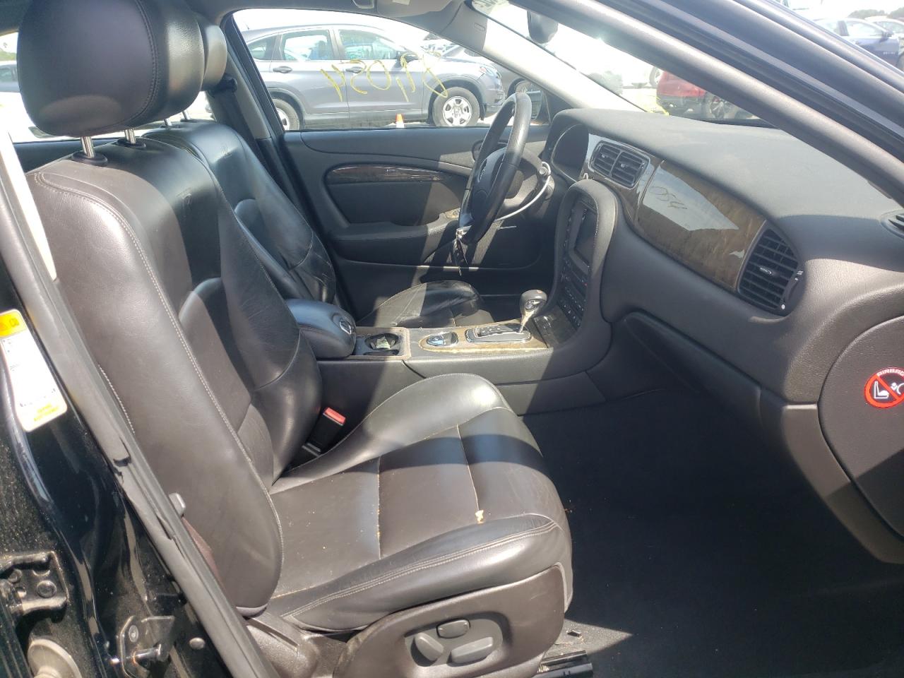 Photo 5 from auction – 2005 JAGUAR S-TYPE R with VIN SAJWA03V351N17360