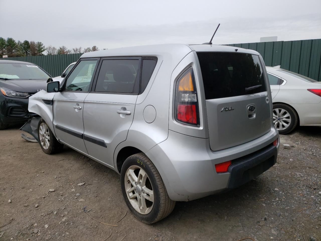 Photo 3 from auction – 2011 KIA SOUL + with VIN KNDJT2A29B7261161