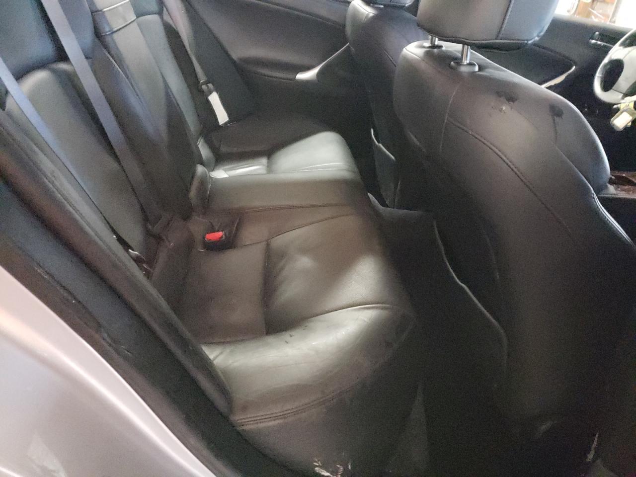 Photo 6 from auction – 2006 LEXUS IS 250 with VIN JTHCK262265002791