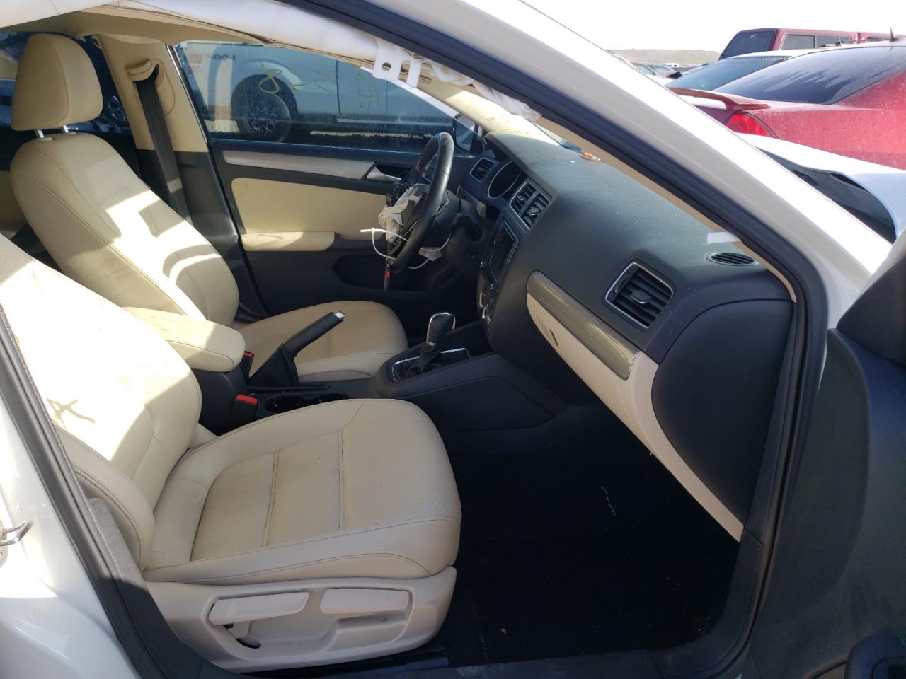 Photo 5 from auction – 2017 VOLKSWAGEN JETTA SE with VIN 3VWDB7AJ5HM304832