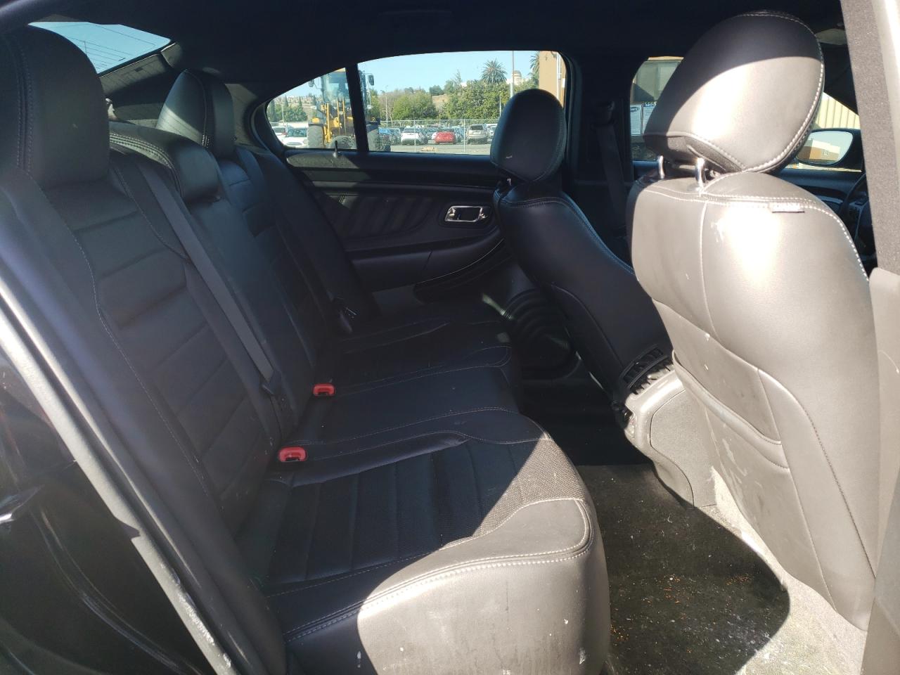 Photo 6 from auction – 2018 FORD TAURUS SHO with VIN 1FAHP2KT6JG123608