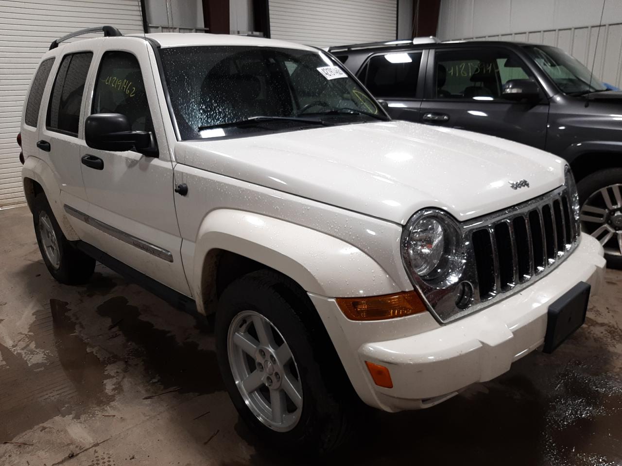 Photo 1 from auction – 2006 JEEP LIBERTY LI with VIN 1J4GL58K16W242465