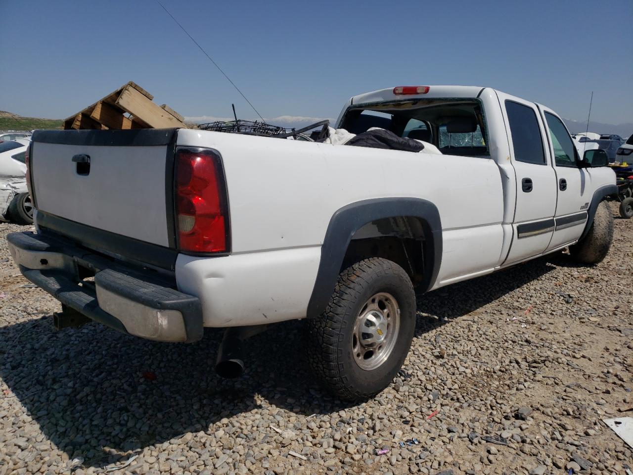 Photo 4 from auction – 2005 CHEVROLET SILVERADO with VIN 1GCHC23295F884981