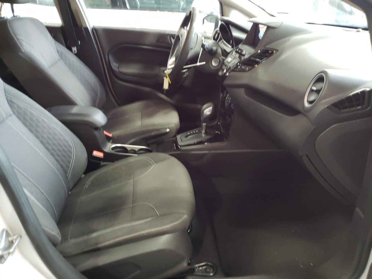 Photo 5 from auction – 2019 FORD FIESTA SE with VIN 3FADP4EJ7KM133480