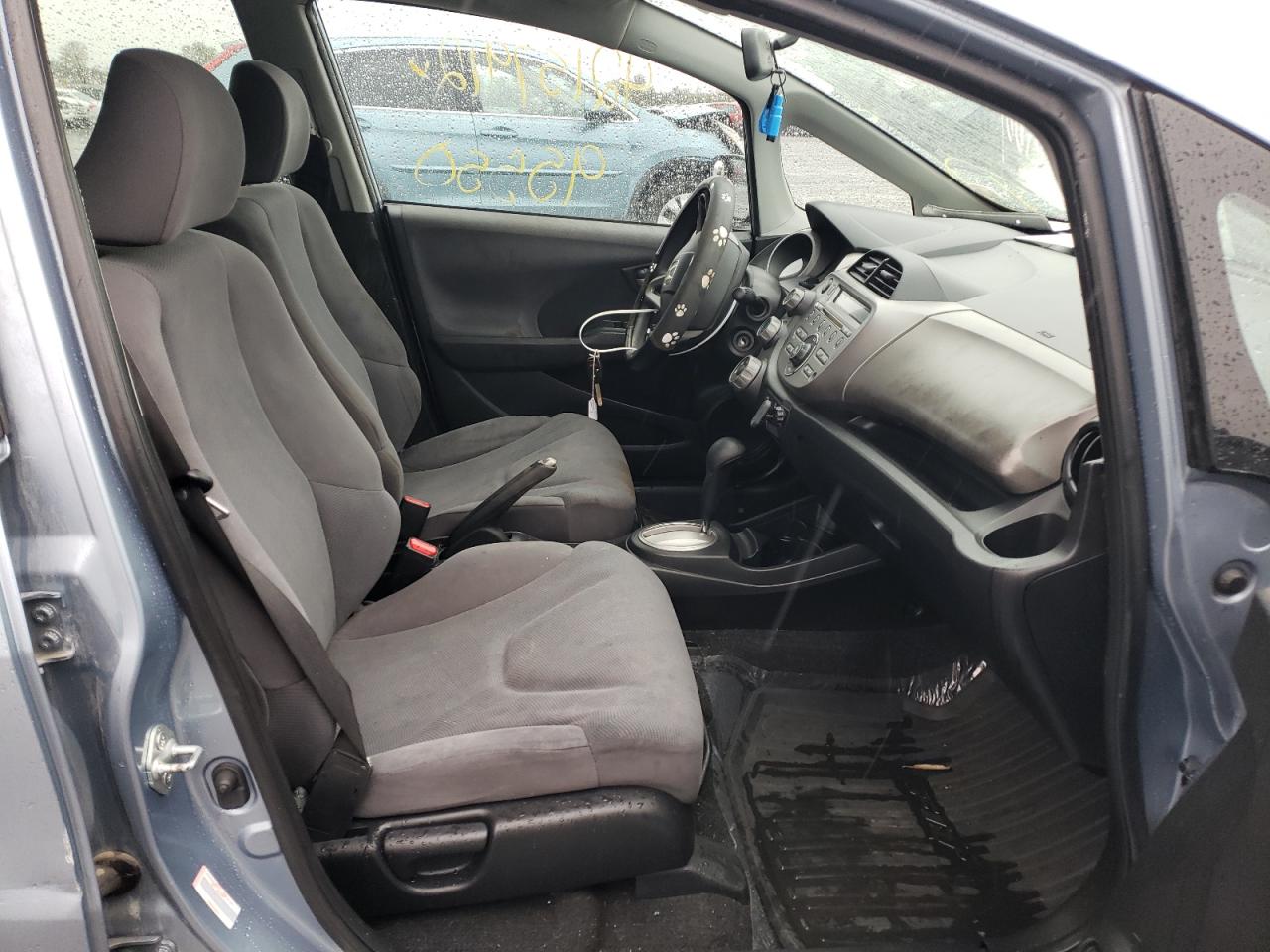 Photo 5 from auction – 2011 HONDA FIT with VIN JHMGE8H3XBC018910