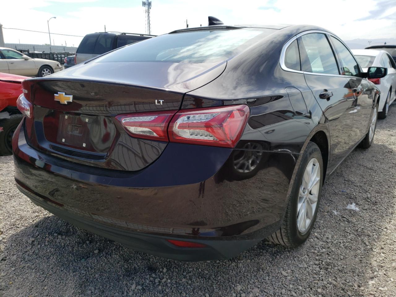 Photo 4 from auction – 2020 CHEVROLET MALIBU LT with VIN 1G1ZD5ST7LF070959