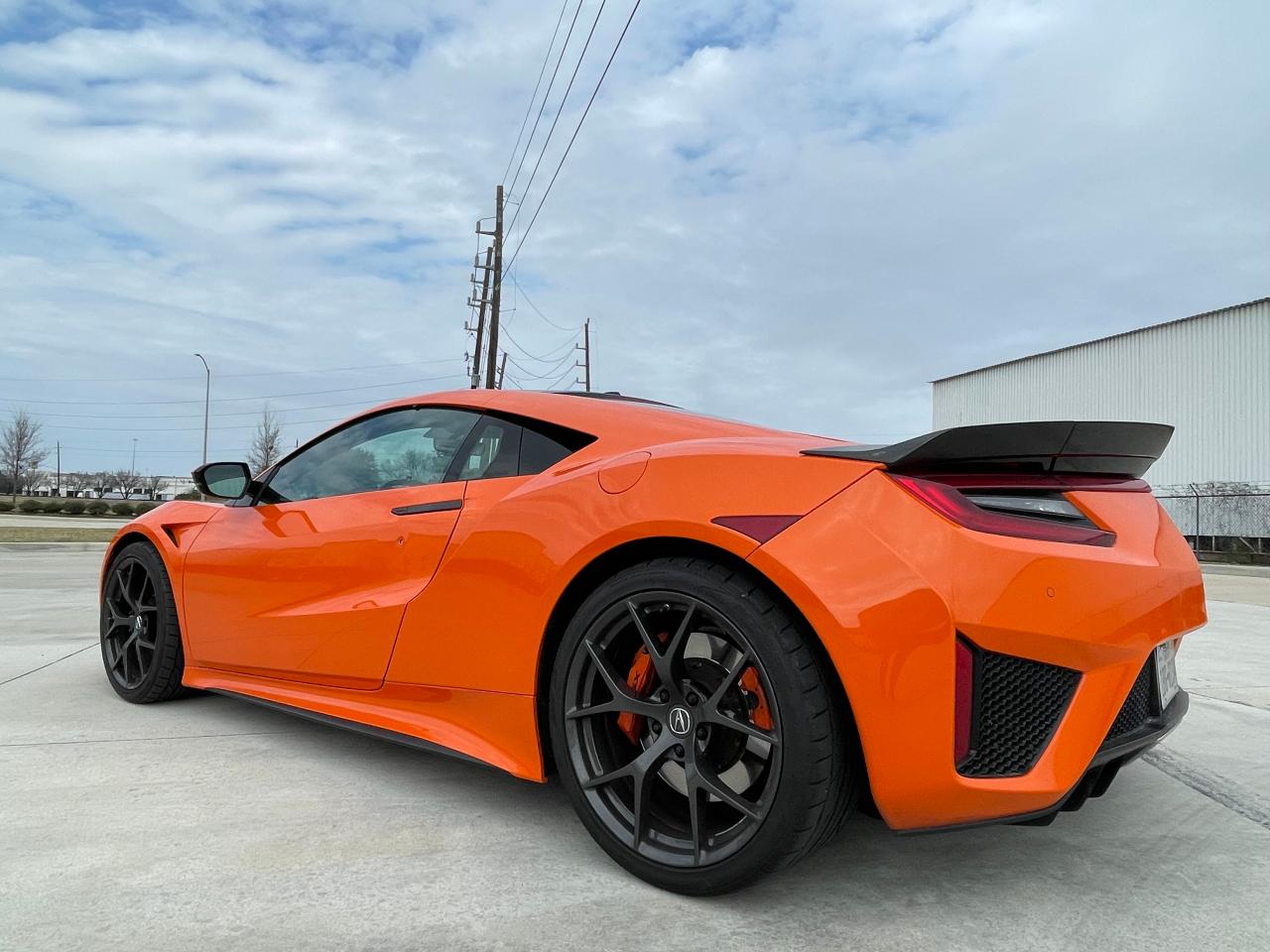 Photo 3 from auction – 2019 ACURA NSX with VIN 19UNC1B09KY000052