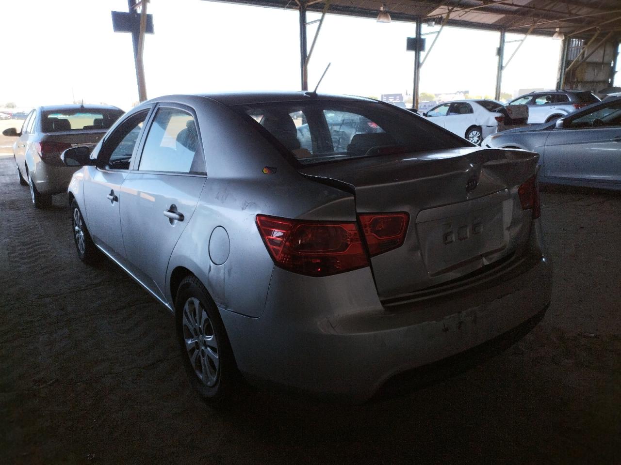 Photo 3 from auction – 2010 KIA FORTE EX with VIN KNAFU4A29A5129023