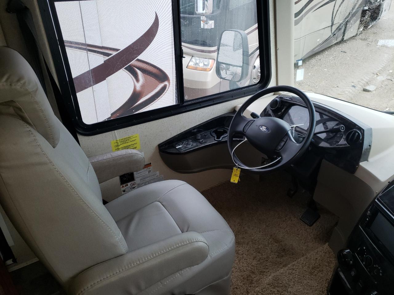 Photo 5 from auction – 2016 FORD F53 with VIN 1F65F5DY2G0A07188