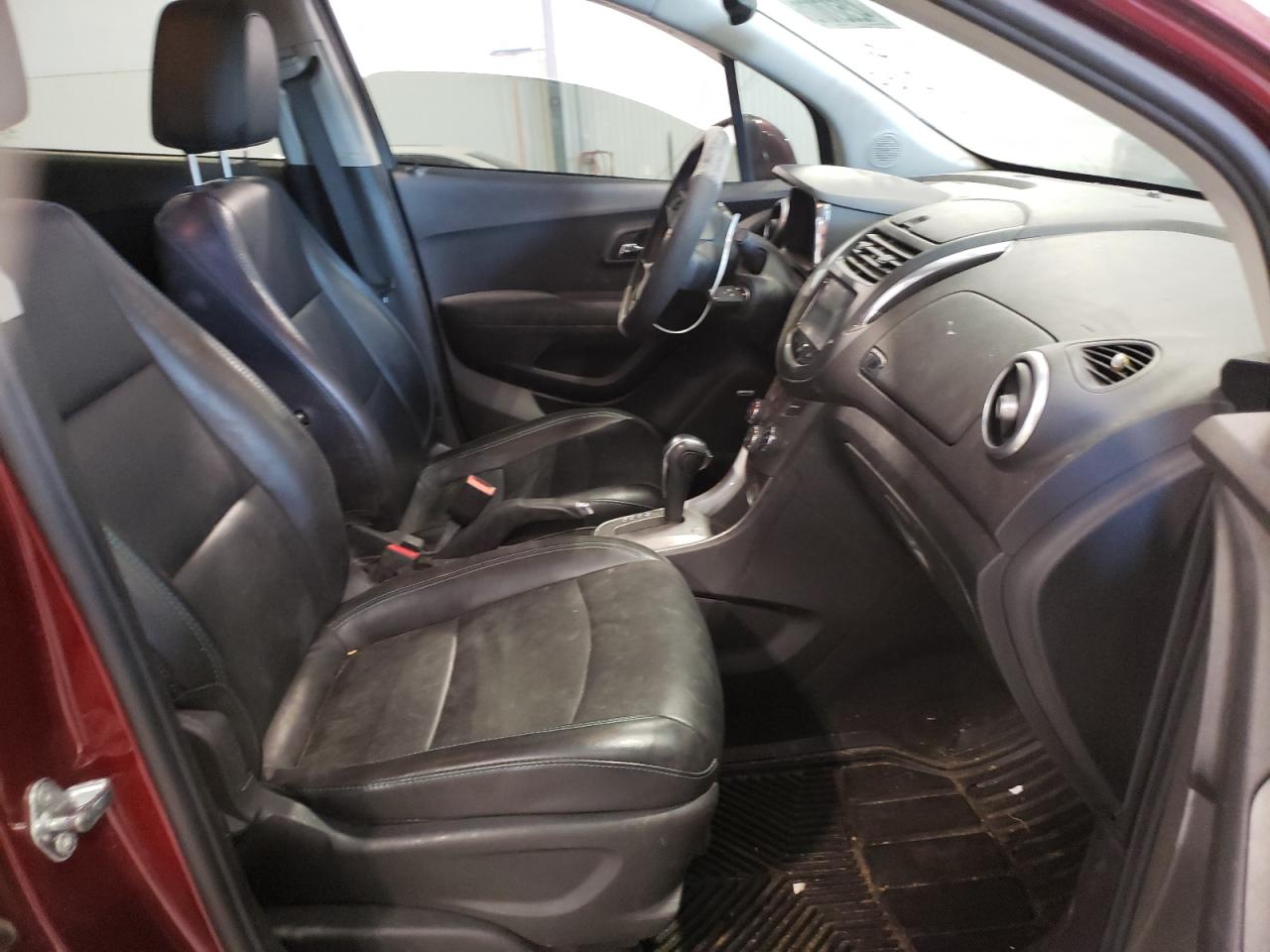 Photo 5 from auction – 2016 CHEVROLET TRAX LTZ with VIN 3GNCJMSB5GL180788
