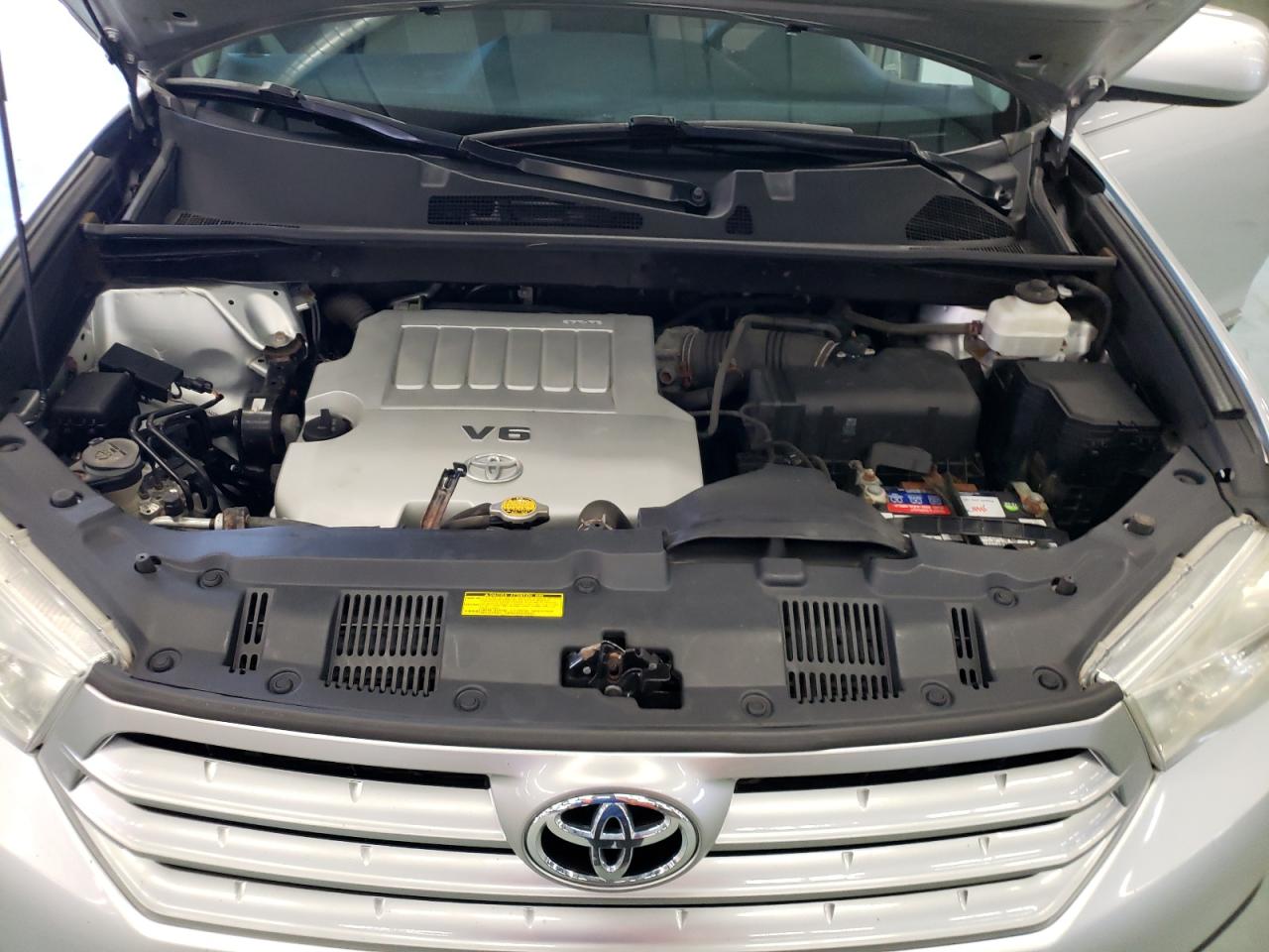 Zdjęcie 7 z aukcji – 2013 TOYOTA HIGHLANDER z VIN 5TDBK3EHXDS184448