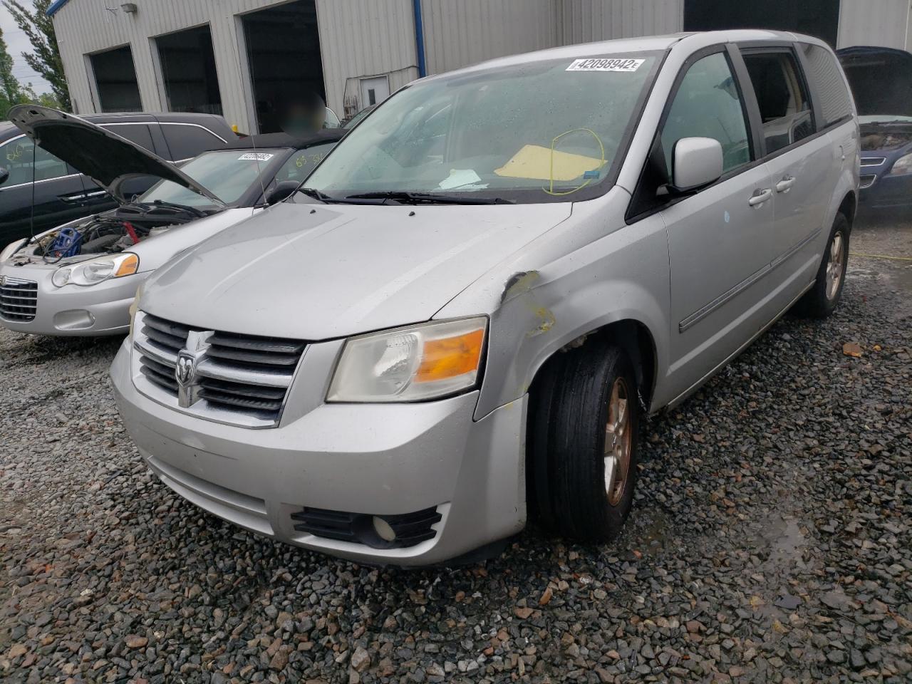 Photo 2 from auction – 2008 DODGE GRAND CARA with VIN 2D8HN54P88R136159