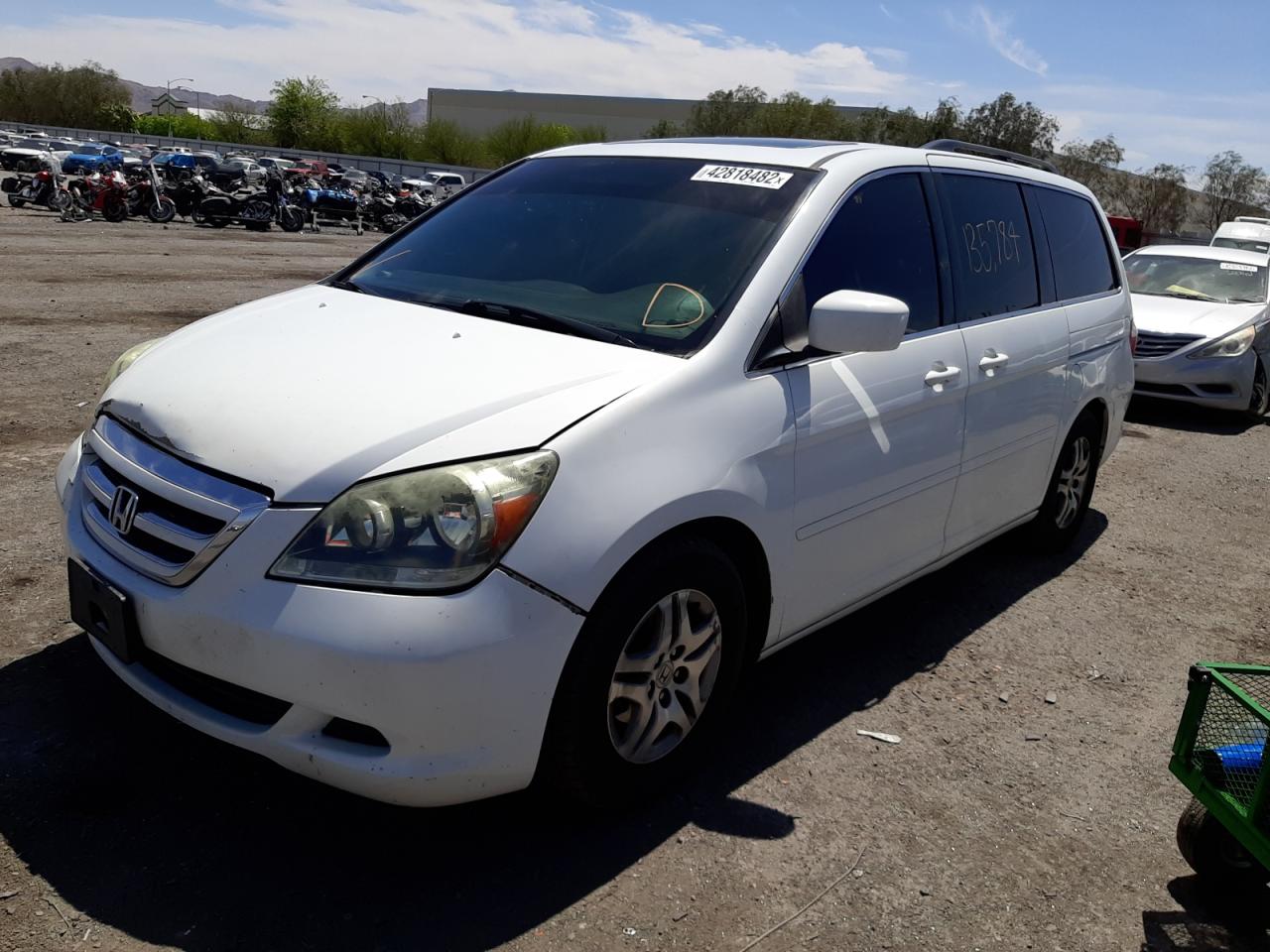 Photo 2 from auction – 2005 HONDA ODYSSEY EX with VIN 5FNRL38665B424574