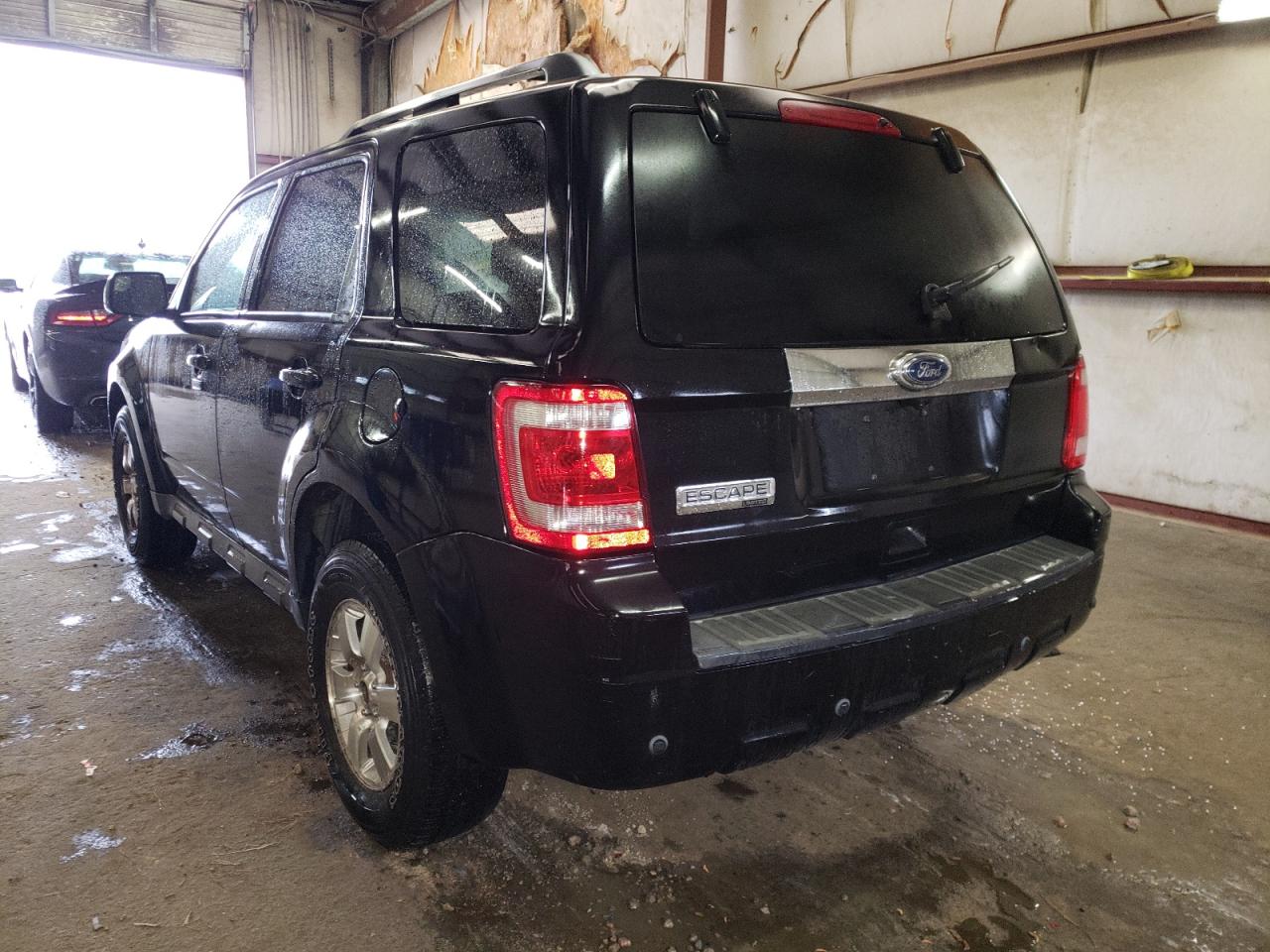 Photo 3 from auction – 2010 FORD ESCAPE LIM with VIN 1FMCU9E77AKA86176