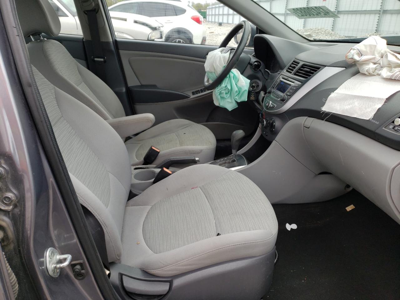 Photo 5 from auction – 2015 HYUNDAI ACCENT with VIN KMHCT4AE6FU799043