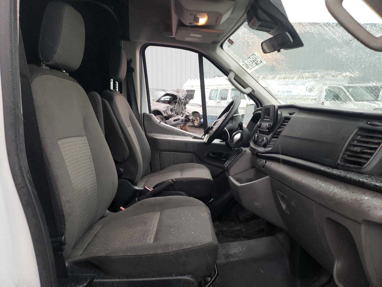 Photo 5 from auction – 2020 FORD TRANSIT T- with VIN 1FTBR2C80LKA31091