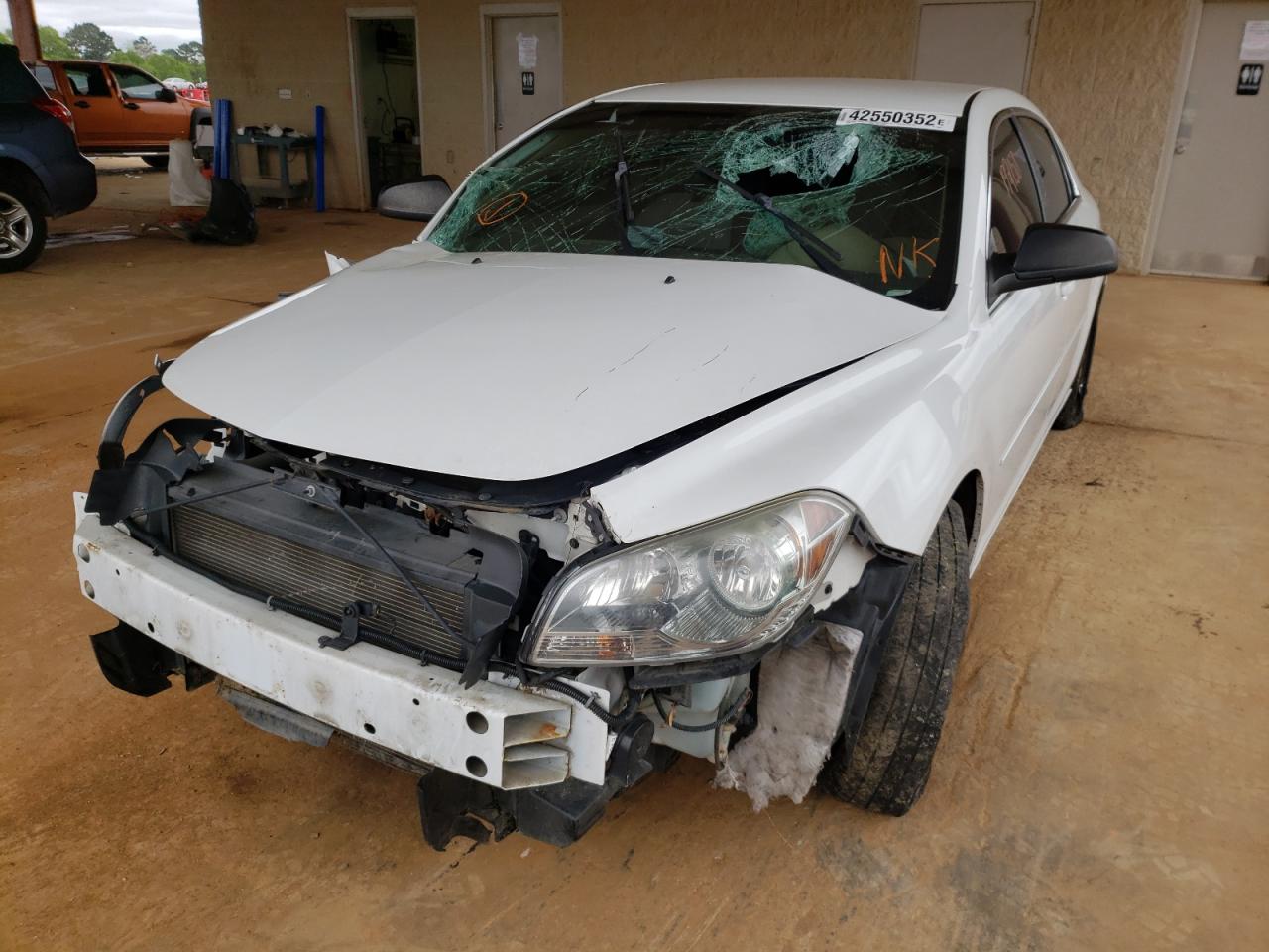 Photo 2 from auction – 2011 CHEVROLET MALIBU LS with VIN 1G1ZA5EU5BF245463