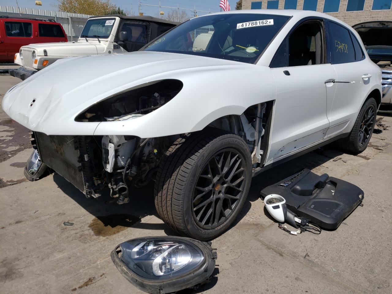 Photo 2 from auction – 2017 PORSCHE MACAN S with VIN WP1AB2A54HLB21174