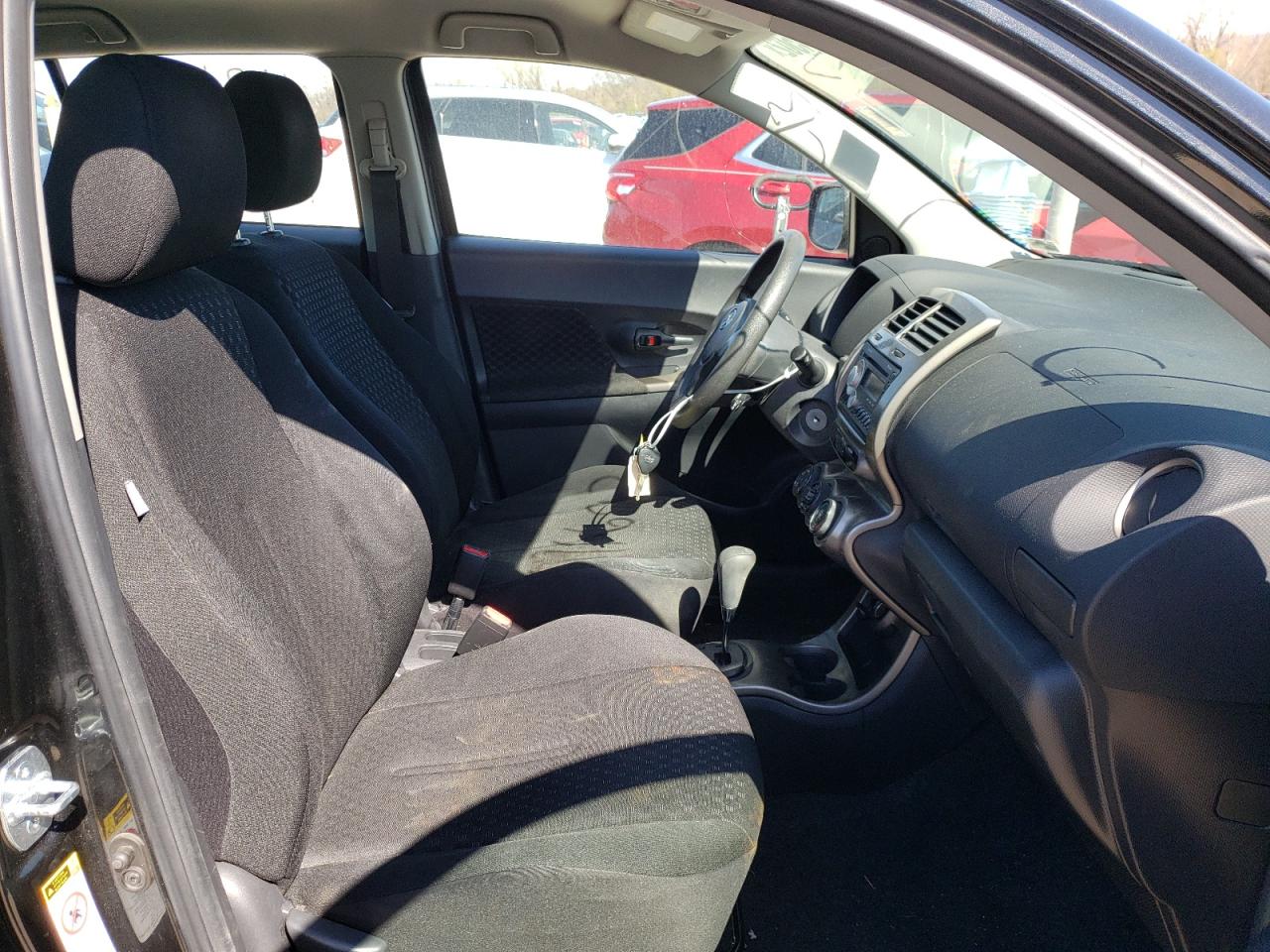 Photo 5 from auction – 2011 TOYOTA SCION XD with VIN JTKKU4B41B1011602