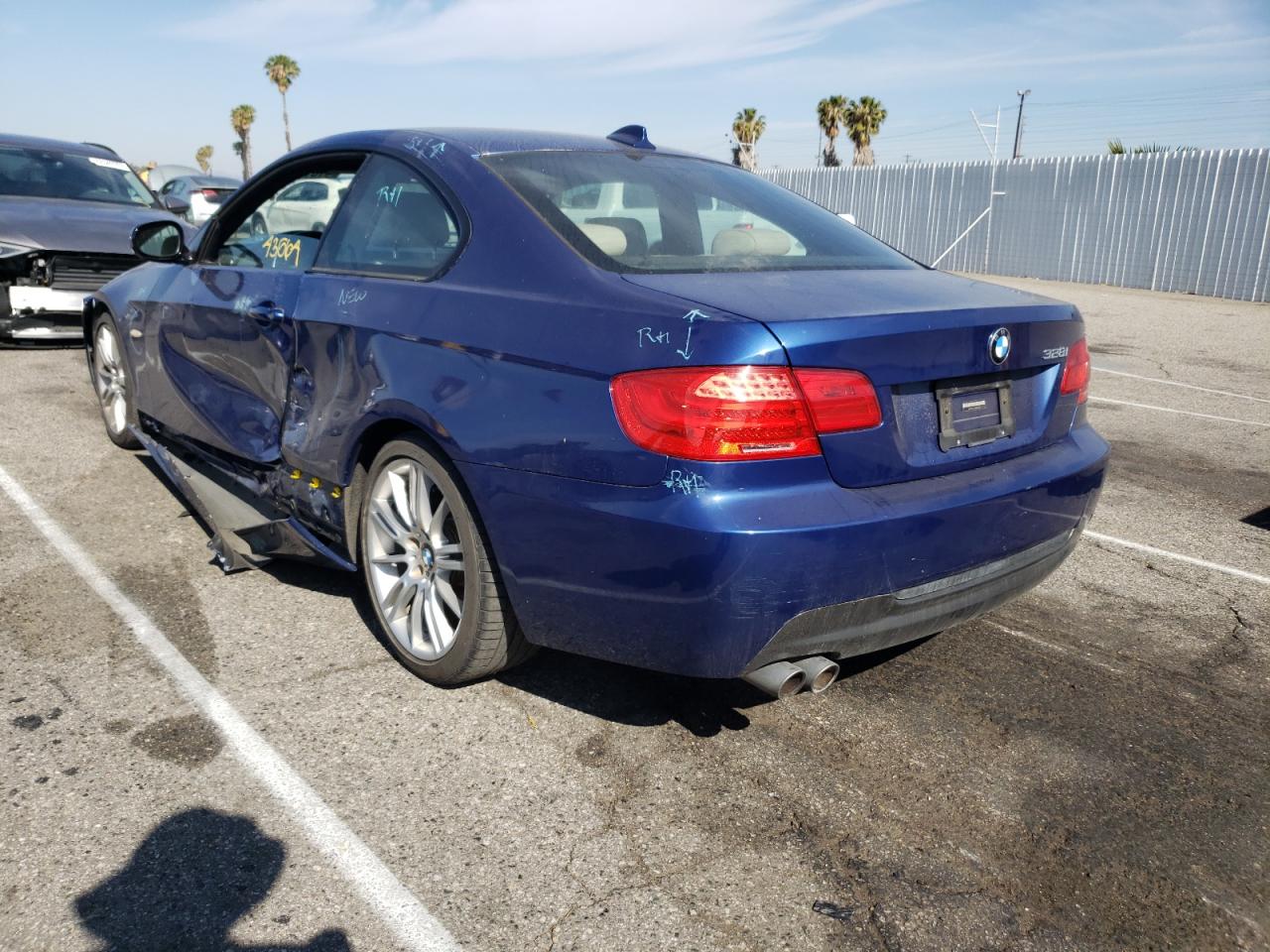 Photo 3 from auction – 2011 BMW 328 I with VIN WBAKE3C53BE444625